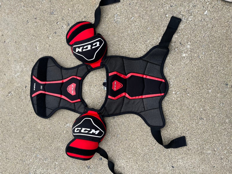 Large Youth CCM RBZ Shoulder Pads (Used)