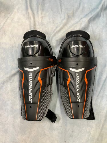 Youth Bauer supreme one.4 Shin Pads 8" (Used)