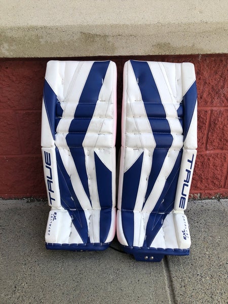 29"+2 Intermediate True Catalyst 7X3 Goalie Leg Pads (Used)