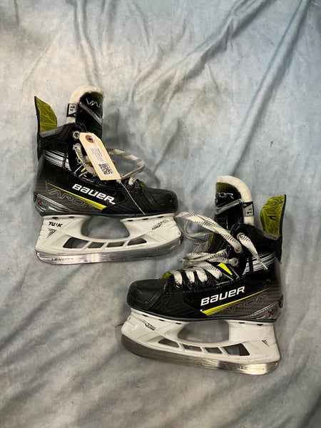 Junior Bauer Vapor X4 Hockey Skates Regular Width Size 1.5 (Used)
