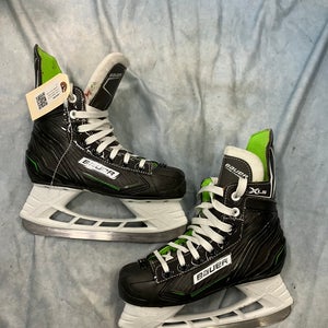 Junior Bauer X-LS Hockey Skates Regular Width Size 2 (Used)