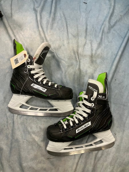 Junior Bauer X-LS Hockey Skates Regular Width Size 2 (Used)