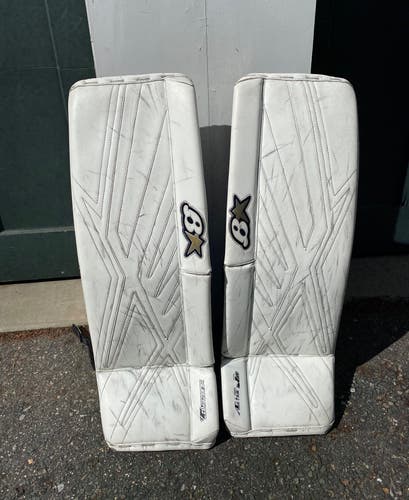 Brian’s SubZero 7.0 Goalie Leg Pads – 31″+1 – Very good Condition - used
