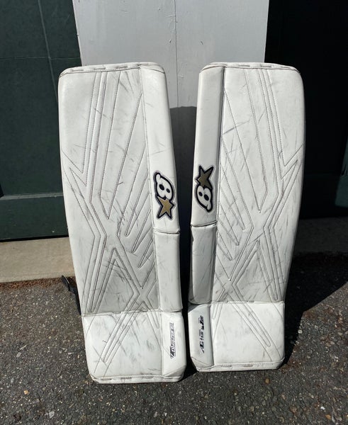 Brian’s SubZero 7.0 Goalie Leg Pads – 31″+1 – Very good Condition - used