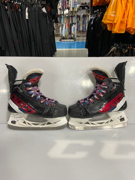 Used CCM Jetspeed FT680 Size 2.5 Regular Width Skates