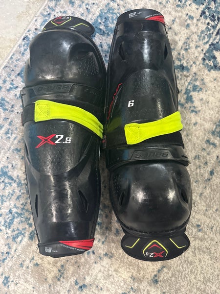 Senior Bauer Vapor 13" Shin Pads (Used)