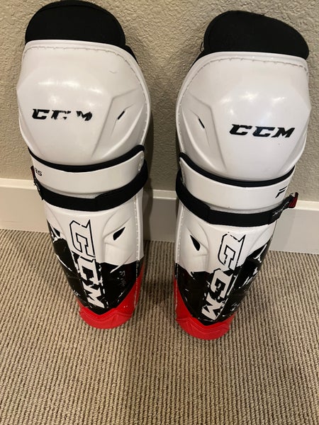 Intermediate CCM Jetspeed FT485 13" Shin Pads (Used)