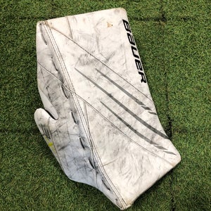 Intermediate Bauer Vapor 3X Goalie Blocker Regular (Used)