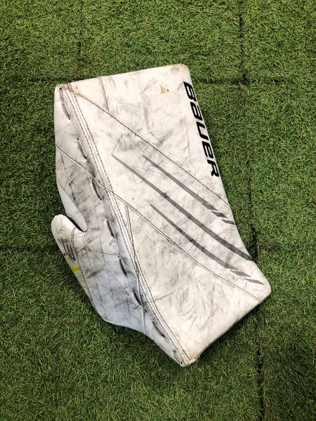 Intermediate Bauer Vapor 3X Goalie Blocker Regular (Used)