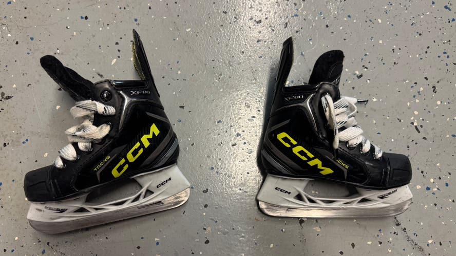 CCM Tacks XF 80 Hockey Skates Regular Width 10 (Used)