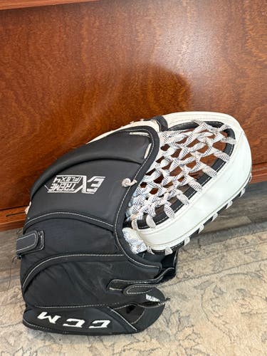 CCM Extreme Flex 4 Regular (Used)