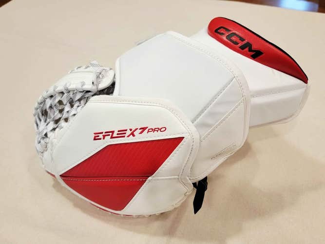 CCM EFlex 7 Pro  |  Markstrom Glove (Pro Stock)