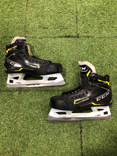 Senior CCM Super Tacks 9380 Hockey Goalie Skates Regular Width 8.0 (Used)