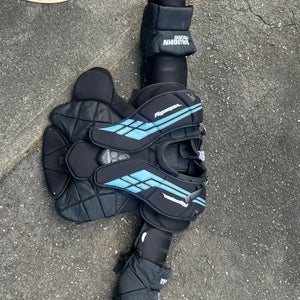 Small 2018 Vaughn VE8 Pro Carbon Goalie Chest Protector (Used)