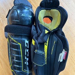 Intermediate CCM Tacks 9080 13" Shin Pads (Used)