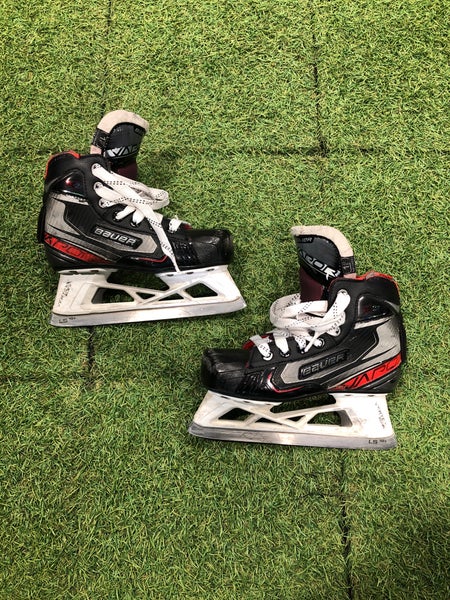Junior Bauer Vapor X2.7 Hockey Goalie Skates Regular Width Size 1.5 (Used)