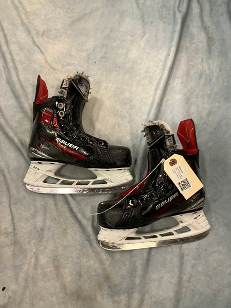Youth Bauer Vapor X5 Pro Hockey Skates Regular Width 13 (Used)