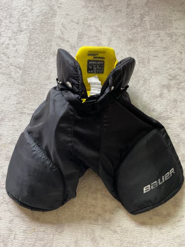 Youth Medium Bauer Supreme S170 Hockey Pants (Used)