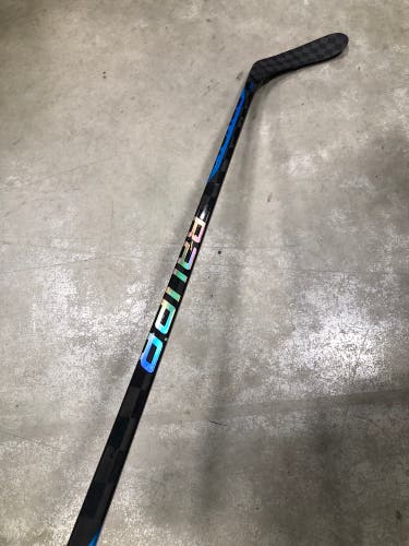 Junior Bauer Nexus Sync Hockey Stick Right Handed P28 (Used)