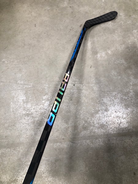 Junior Bauer Nexus Sync Hockey Stick Right Handed P28 (Used)