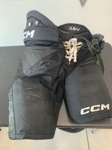 Senior XL CCM Tacks AS-V Hockey Pants (Used)