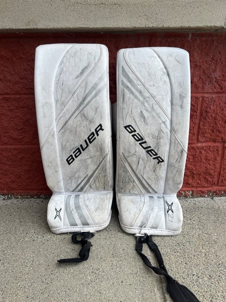 Junior Small Bauer Vapor X2.7 Goalie Leg Pads (Used)