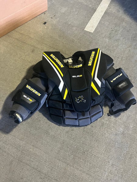 Senior Medium Vaughn Ventus SLR2 Goalie Chest Protector (Used)