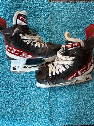 Senior Size 8 CCM JetSpeed FT4 Hockey Skates Tapered Fit (Used)