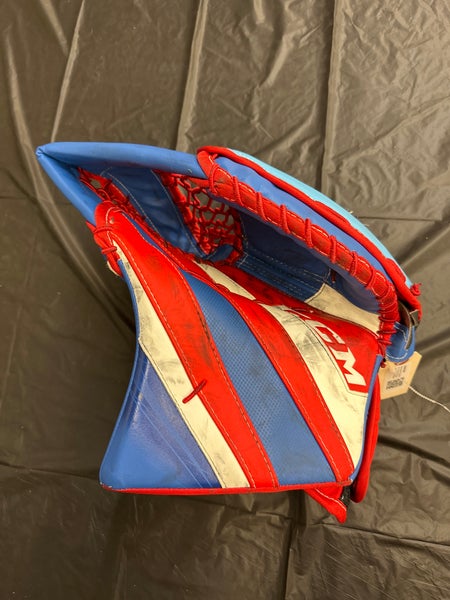 Blue Senior CCM EFlex 5 Goalie Gloves & Blockers Regular (Used)