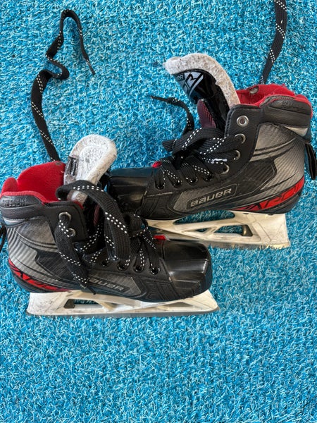 Junior Bauer Vapor X2.7 Hockey Goalie Skates Regular Width Size 3 (Used)
