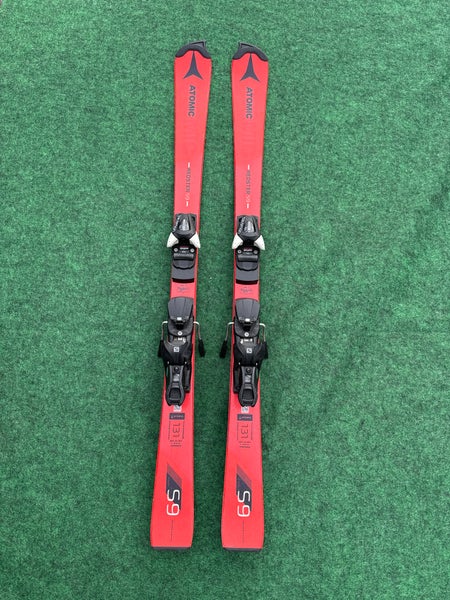 Atomic Redster S9 Skis With Salomon 7.5 GW Bindings (Used) | 131cm