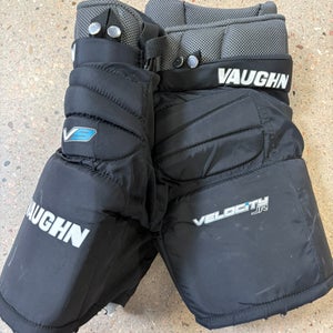 Black Junior Small/Medium Vaughn Velocity V9 Pro Hockey Goalie Pants (Used)
