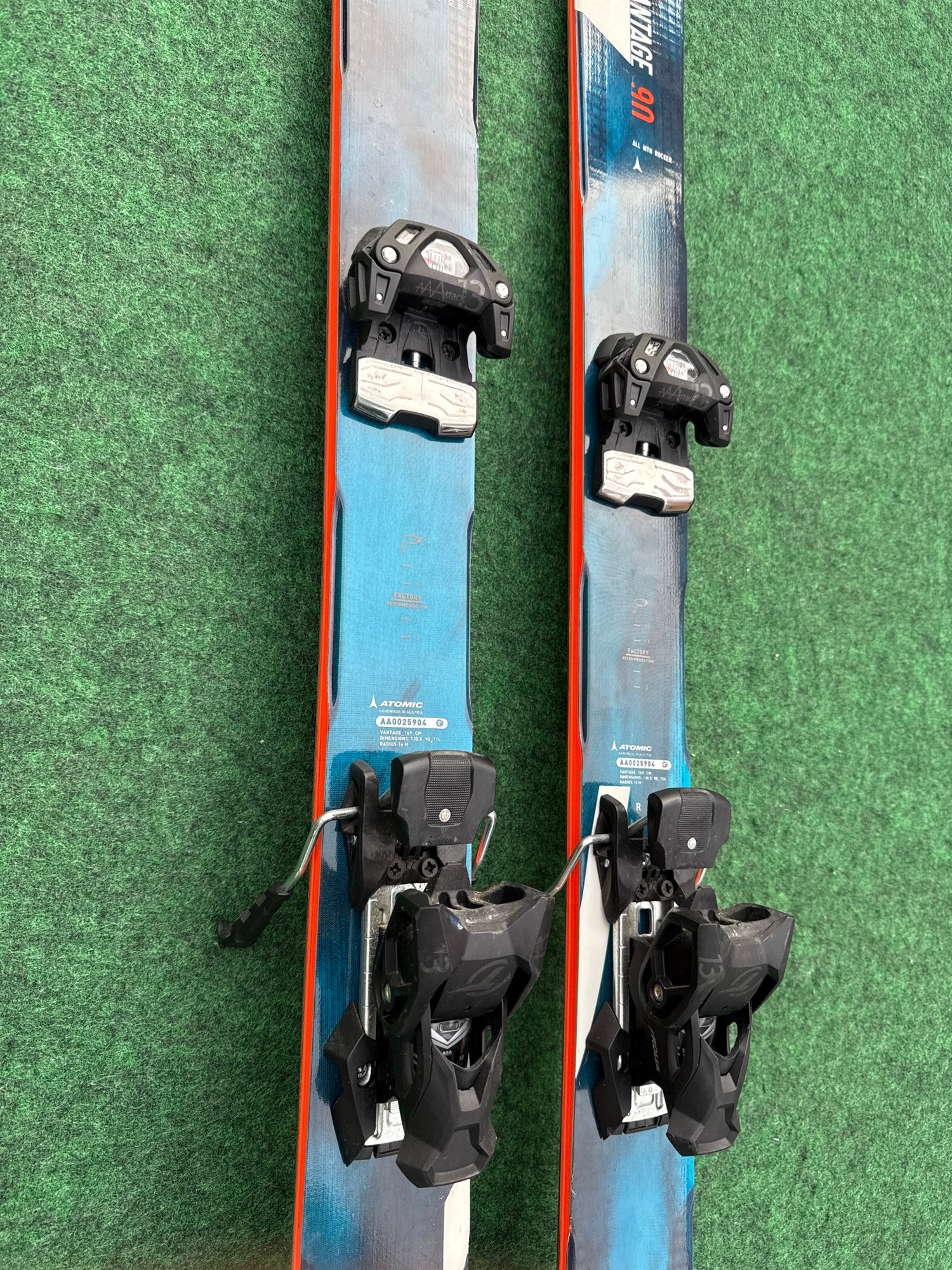 ATOMIC VANTAGE 90 + ATTACK 11 GW ビンディング