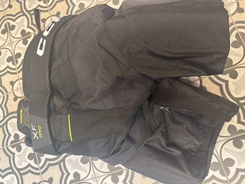 Senior Large CCM Tacks XF Pro Hockey Pants (Used)