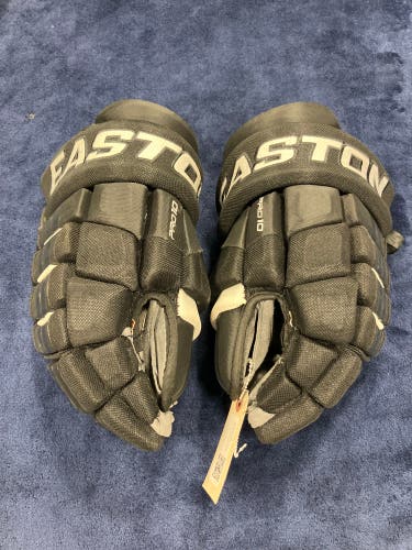 Black Senior Easton Pro 10 Gloves 14" (Used)