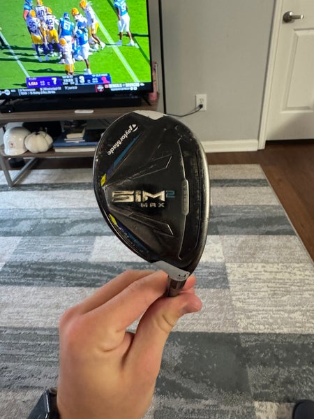 TaylorMade SIM 2 Max Right Handed Hybrid Stiff Flex 4H (Used)
