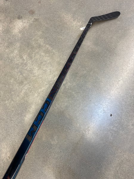 Intermediate CCM Vizion Hockey Stick Right Handed P28+1/4 (Used)