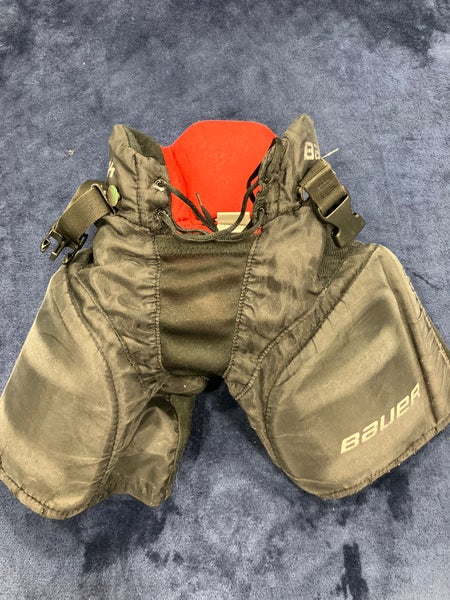 Black Youth Small Bauer Vapor Lil Rookie Hockey Pants (Used)