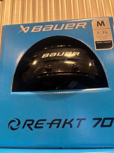 Medium Bauer Re-Akt 70 Helmet (New)