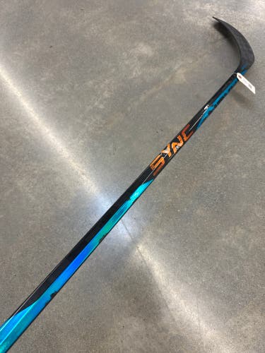 Bauer Nexus Sync RH Hockey Stick (Intermediate-P92-60)