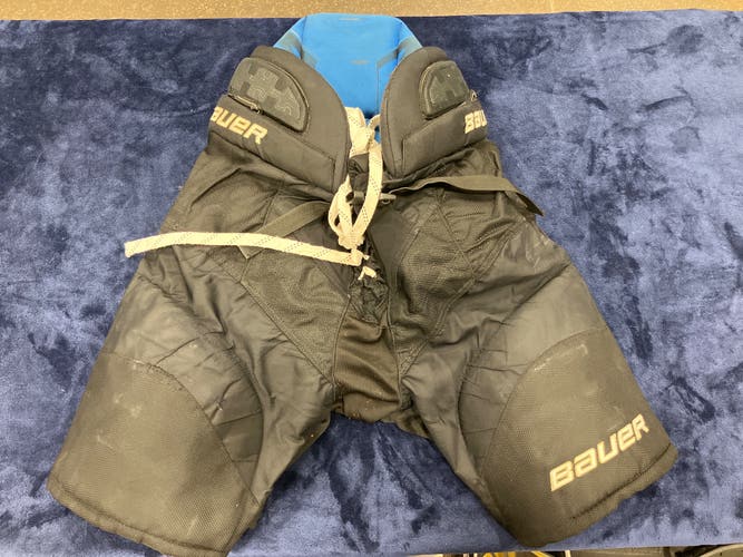 Black Senior Medium Bauer Nexus 1000 Hockey Pants (Used)