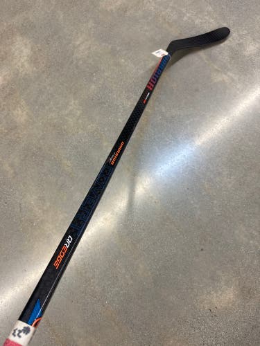 Junior Warrior Covert QREdge 56" Hockey Stick Right Handed W71 (Used)