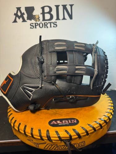 Easton RH Softball Glove 13" (Used)