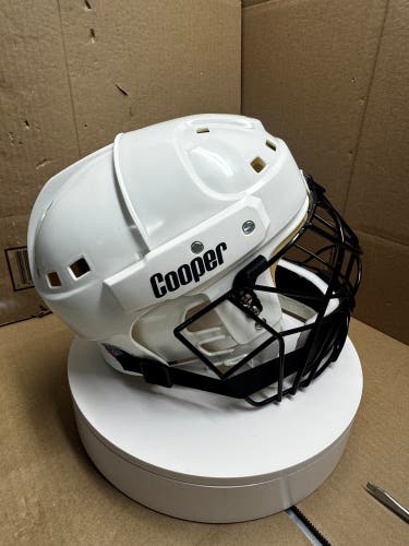 VINTAGE COOPER SK2500 LARGE HOCKEY HELMET GOALIE COMBO