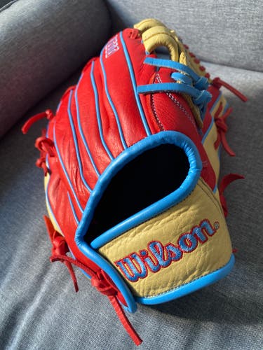 Outfield RH Wilson A1000 Baseball Glove 12.25" (New)