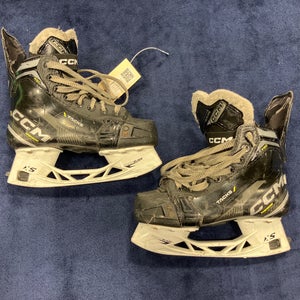 Junior CCM Tacks AS580 Hockey Skates Wide Width Size 1.5 (Used)