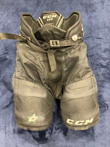 Black Youth Large CCM Hockey Pants (Used)