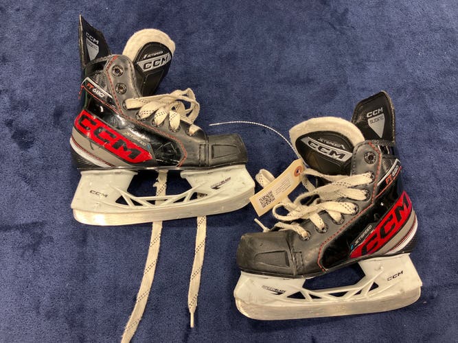 Youth CCM Jetspeed FT680 Hockey Skates Regular Width 12 (Used)