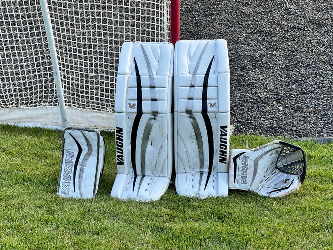 36" 2015 Vaughn Velocity V6 Regular Goalie Full Set (Used)