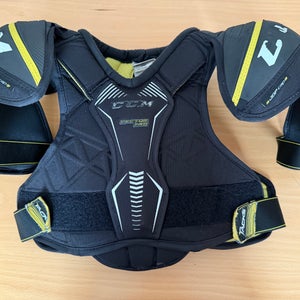 CCM Tacks Vector PRO Shoulder Pads - Jr Large